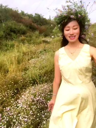 漫山遍野的小野花,好开心。记录生活~