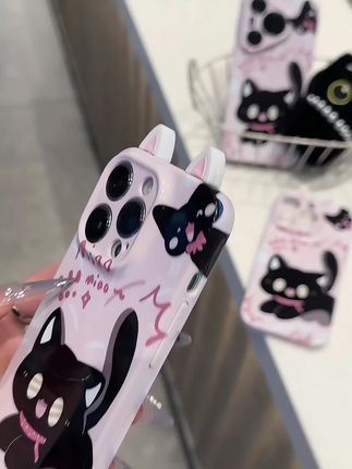 好阔爱的惊吓小猫手机壳呀~还有立体耳朵也太好看了叭!#这个手机壳真的长在我心巴上了 #快分享给你的好友#仙女必备#手机壳