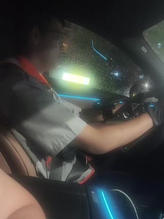 我又喝醉了,今晚叫了个滴滴代驾,这个不是很帅小哥哥,没有小费拿呢?😁#一路有你 #温暖回家路 @抖音小助手