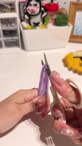 一不小心就做了个迷你花束
#扭扭棒#手工日常#diy花束 #母亲节送礼