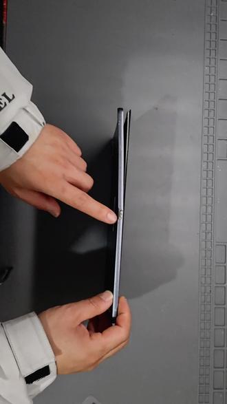 花小钱办大事,三百多为粉丝更换原厂屏幕和边框,整机拆解翻新#华为matepad #华为matepadpro #华为matepad换屏