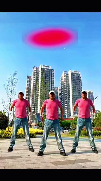 《迟到》热门健身操老歌新跳!#蓝天白云下的广场舞 #公园健身操打卡 #跳舞让人年轻,记录快乐时光 #跳舞健身传递快乐 #舞出健康和活力