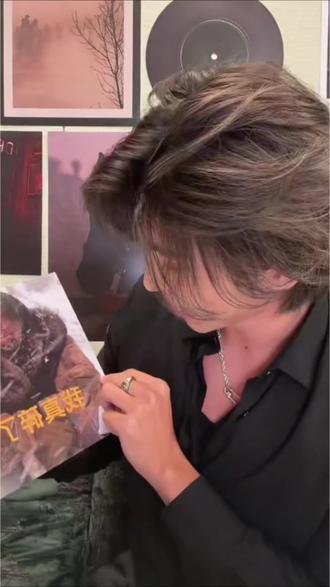 真的太搞笑了 欢迎各位来收听kun专辑 真的太好听了 买了不亏 心动不如行动!!!!!#蔡徐坤 #蔡徐坤新歌colder #KUN