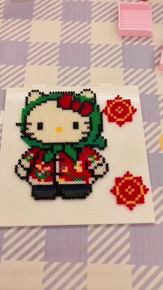 谁能拒绝会转手绢的Kitty猫呀!#拼豆豆 #拼豆 #手工diy #创作者扶持计划