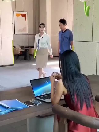 #张予曦毕雯珺真拍了红裙抱 #张予曦的定妆魔法 #深情眼 #毕雯珺 #张予曦毕雯珺