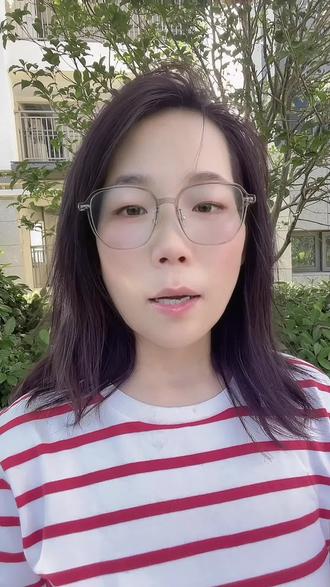 考研408改考是否值得跟?
适合考408的情况
1. 专业与计算机强相关(如AI、嵌入式、医疗影像)。
2. 目标院校层次高/竞争降低(如985/211,408劝退部分考生)。
3. 有基础+时间充足(学过C/数据结构,能全职复习6个月+)。
不建议考408的情况
1. 专业与计算机无关**(如传统机械、农业工程)。
2. 备考时间不足(如9月后才开始)。
3. 抗压能力弱(408内容深、题量大)。
总结
- 冲408:计算机相关专业+高性价比院校+有毅力。
- 换赛道:非计算机方向优先选自命题学校。
改考408是挑战也是机遇,理性选择!#考研择校 #考研咨询#考研一对一#考研择校择专业 #考研复习规划