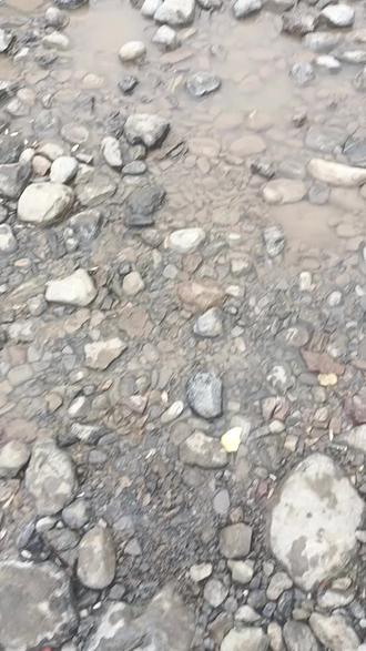 五峰大山渔洋关松林坪钻出55度的温泉水