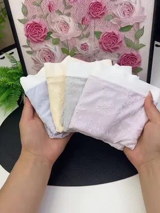 #怀孕 6个月了,肚子越来越大,低腰的容易掉档,我孕期一直穿的这款中高腰孕妇内裤,弹力大,加宽设计不勒肚子不勒腿,颜色都很清晰好看。#孕期囤货 #孕妇内裤 #一个身体两个心跳