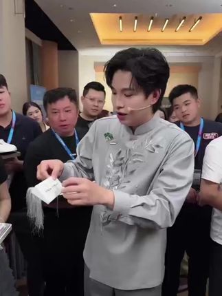 超优雅的高跟鞋款, 绸缎光感✨不夸张显气质 #云上珠宝#珍珠耳钉#高跟鞋珍珠耳钩 #耳环分享 #好物推荐🔥