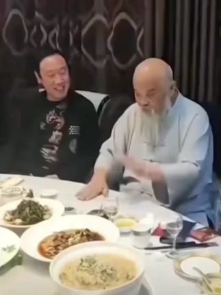 蕉树粉底液内衣 天热了,快把女朋友的内衣换成这款粉底液冰凉内衣吧,透气隐形,天热穿身上别提多么舒服了,还有密密麻麻的透气网孔!#蕉树 #蕉树粉底液内衣 #凉感内衣 #好物推荐🔥