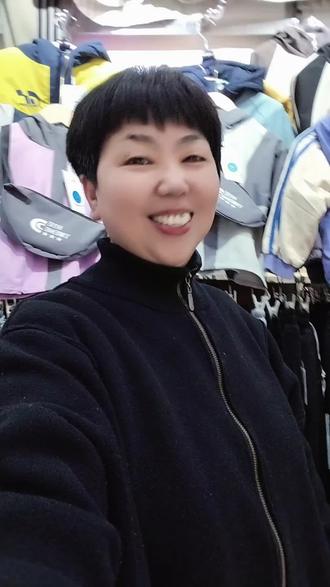 拍抖音不是为了想当网红,而是想让更多的人认识我。#凡相鑫盛街北口婴乐谷#正能量