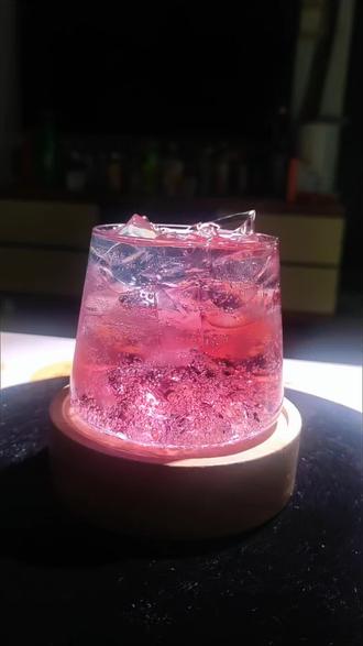 家人们!我的分层魔法失效了😂,把你们的比例分享给我!#微醺时刻开始 #创作者中心 #创作灵感 #创意饮品 #小甜水