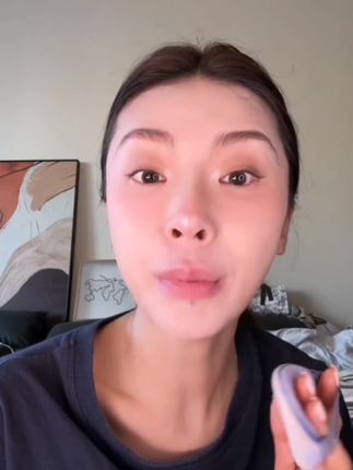 #HYNTOOR黑兔 #打底唇蜜 #滋润唇蜜 #口红推荐 异想打底滋润唇蜜高亮水光显白护唇玻璃唇口红保湿