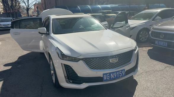 汽车百科|后排座椅放倒教程实用到爆
车上必备技能:后排座椅放倒拉货、露营、放长东西全靠它!
1.打开后备箱
2.找到座椅上方/侧边拉手
3.轻轻一拉,座椅直接放倒
4.秒变大空间,能躺能装简单一步,空间直接翻倍。#凯迪拉克#后排座椅调节 #汽车知识 #凯迪拉克CT5 #汽车知识分享计划