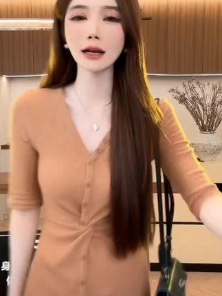 【现货】【爱丁堡秋天】秋阳暖色气质V领中袖开叉扭结收腰显瘦连衣裙#早秋新款#每日分享#收腰显瘦#洋气减龄#气质连衣裙
