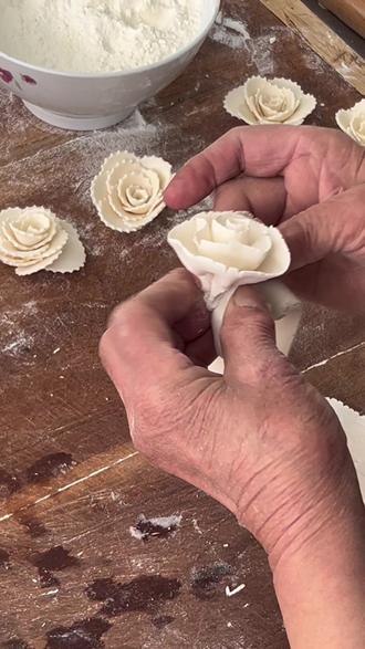 #非遗文化手工制作 #花馍 #山西花馍 北李花馍奶奶 #馍 麦鼎老面馒头#老面馒头