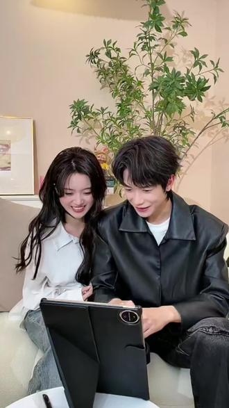 “爱了就爱了”
王一钧和高维蔓以后的人生都只有幸福吧
@高维蔓 @王一钧
#王一钧 #高维蔓 #长湘司守 #永远幸福