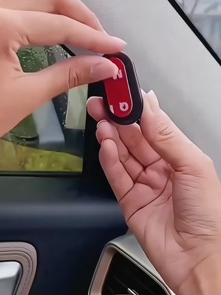经常在户外停车,可以放置这个警示灯;以防不法之徒损坏车辆。#汽车好物 #警示灯 #太阳能防贼灯