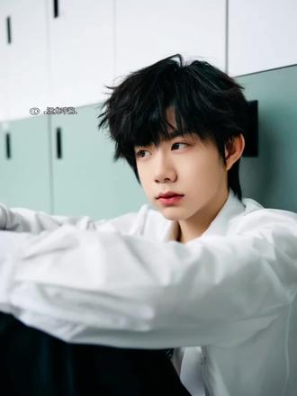 陈奕恒超话突破钻三#陈奕恒四代顶级视觉门面#陈奕恒四永一#陈奕恒超话突破钻三#沅尤哼酱@𐙚₊˚涩恒菟牙…!