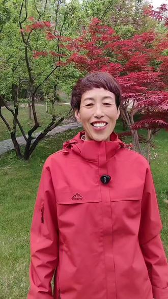 《清平乐 六盘山》天高云淡,望断南飞雁,不到长城非好汉……
一首千古绝诗,一腔万丈豪情 重温长征史诗 感悟初心壮志 吾辈当自强@板娘读 🚩#清平乐六盘山 #伟人诗词朗诵 #红色经典诗词 #正能量 #朗诵 @板娘读