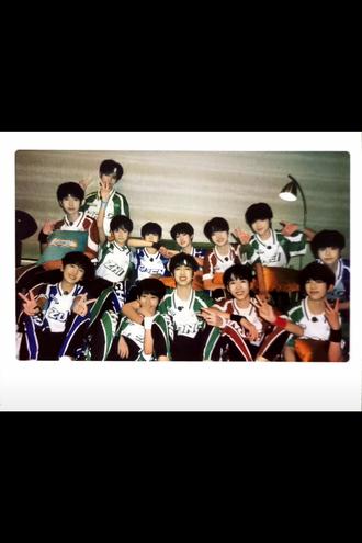 开头:谁放弃谁是小弟
结尾:《四一有意思》《yes sir》
今年最大的小官成年了
明年函瑞和桂源也成年了
最小的俊铭明年也14岁了
四代的星期五练习生也就此完结了
属于四代的养成系也结束了#tf家族 #星期五练习生 #tf四代