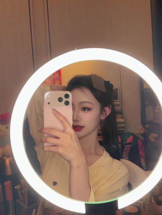 也不知道自己嘟嘟囔囔在说啥#报备 #分享 #对镜拍 #日常分享࿆
