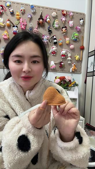 今日份牛马已到位#钩织教程 #钩织毛线玩偶