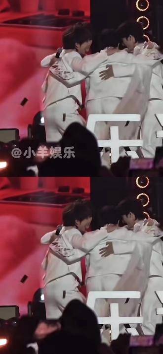 厂牌虽然穷 但是有满满的爱 #穆祉丞#张子墨#黄朔#童禹坤#邓佳鑫