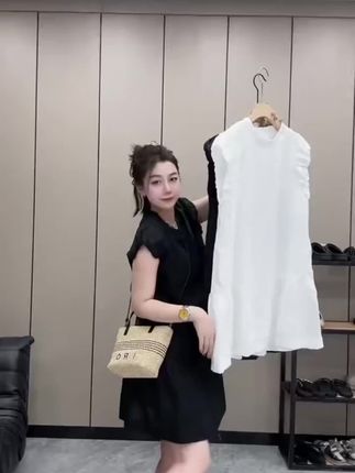 女夏季新款小个子荷叶边压褶设计时髦时尚简约洋气减龄半身连衣裙#连衣裙 #休闲连衣裙 #显瘦连衣裙 #简约连衣裙 #百搭连衣裙