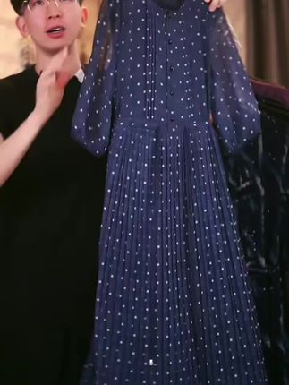 新新C60蓝色波点中袖XW1宽松连衣裙女装连衣裙显瘦长款