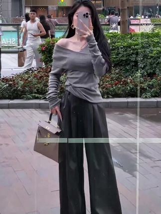 2025早秋新款韩系穿搭设计感修身露肩长袖毛衣上衣高腰阔腿长皮裤#时尚气质穿搭 #ootd分享 #韩系穿搭#谁穿谁好看 #又美又飒