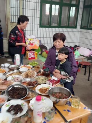 这个按摩枕我给全家人都买上了真的太舒服了,多档调节热敷,哪里不舒服按哪里,自己用送长辈真的太好了#自用好物分享 #按摩枕#太舒服了