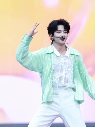 #穆祉丞 轻点萌 轻点帅