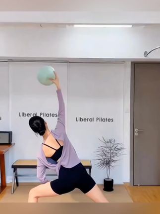 普拉提小球瑜伽球加厚防爆健身平衡球塑形弹力球孕妇瑜伽产后锻炼#普拉提 #运动 #弹力球 #锻炼 #瑜伽