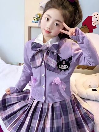 家里有小公主的一定要买这套女童春季库洛米连衣裙,穿上它让你秒变童话世界里的主角,超级可爱又甜美,而且面料柔软舒适,孩子穿上特别舒服,不管是出去玩还是参加派对都穿的超合适。