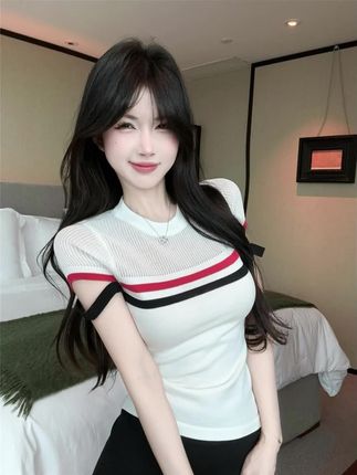 夏季别致性感撞色条纹设计感修身显瘦上衣女辣妹纯欲小众复古上衣 , ,#高颜值 #清纯女神 #女神 #复古条纹t恤 #白色t恤