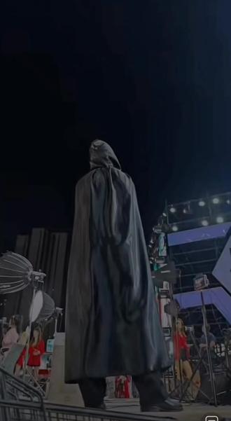 从蒙面初见,到露颜惊艳,再到如今光芒万丈。
一路成长,一路被照亮,感恩昊瀚男神倾心托举,感恩公司一路护航。你用心付出,我真心感恩,
最好的关系,就是这样双向奔赴、彼此成就。
未来相伴同行,一路繁花,一路长虹。