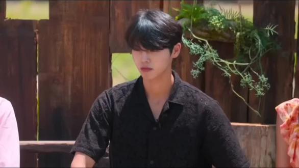 秀滨不用跳海了,喜珗宝宝真的很好,就这样幸福下去吧!!!#单身即地狱结局 #韩剧 #朴喜珗#林秀滨#甜甜的恋爱