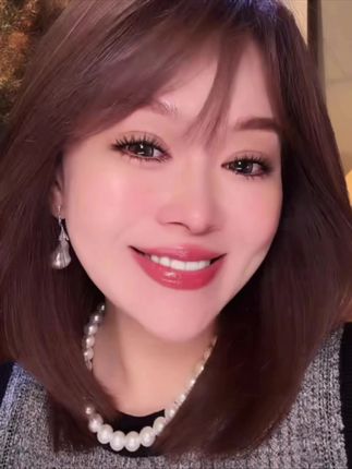 口红一抹,你是女主#口红#唇部精华#小树美唇部精华油 #黄黑皮口红 #早八