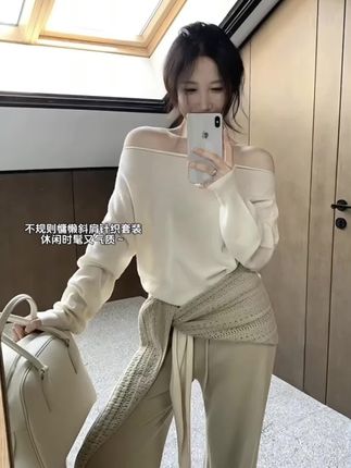2025秋冬设计感套装休闲洋气披肩小众长袖露肩上衣高腰垂感直筒裤