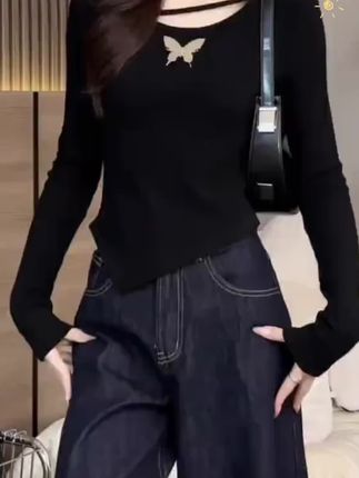 新款 时尚蝴蝶装饰纯色百搭修身显瘦洋气长袖上衣#新款上新 #时尚穿搭 #时尚百搭 #新款时尚女装