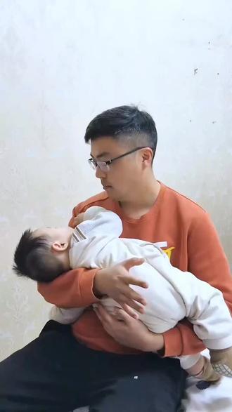 新生儿洗完澡不做三件事,新手爸妈一定要牢记! #新生儿 #新生儿洗澡 #育儿 #育儿经验分享 #新手爸妈
