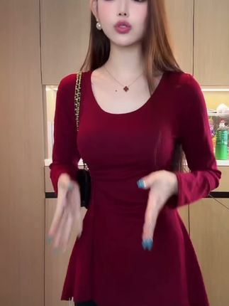 2025秋季新款纯欲辣妹V领掐腰长袖T桖女百搭修身显瘦收腰小众设计#长袖 #长袖t恤 #长袖打底衫 #百搭修身 #谁穿谁美