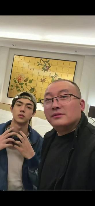 周媒婆跟纳迪尔小姐夫还有啥是你俩不敢的😂@👑盈公主👑新年快乐,爱你们❤️ @盈公主视频负责人老周 @纳迪尔 @抖音小助手