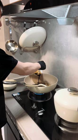🫄孕期长胎不长肉!孕期食谱推荐!
怀孕后吃什么?孕反没胃口?快让你的老公来学学这道广东海鲜砂锅粥!#砂锅粥 #家常美食 #孕期饮食 #做菜教程 #孕期记录