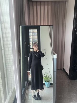 一件穿完整个孕期!!不勒肚的花边裙绝了啊~ #秋冬孕妇连衣裙 #孕期秋冬穿搭 #孕妇针织连衣裙 #高级感穿搭 #新衣服可以治愈各种不开心