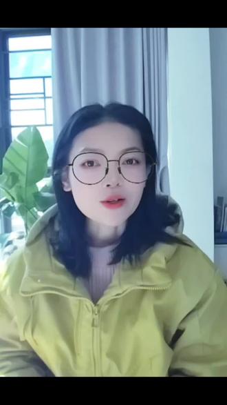 恭喜莎莎登上《中国妇女》26年开年刊的封面,现在拍这本杂志还会送莎莎卡片4张,莎莎年历海报1张#女性榜样孙颖莎#正能量榜样孙颖莎#孙颖莎你真棒#莎莎加油#孙颖莎封面杂志