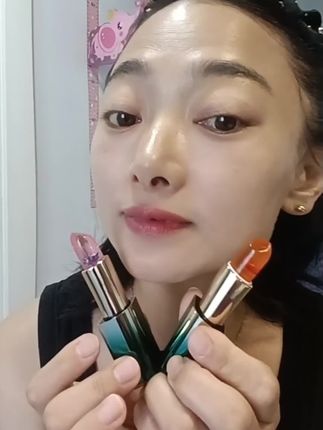 固烁温变唇膏 保湿护唇淡化唇纹 千人千色 补水滋润不沾杯,不易掉色,#唇膏 #固烁温变 淡纹唇膏 #滋润保湿 #不沾杯不掉色 #自用好...
