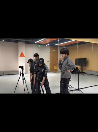 摊开的书📚王橹杰穆祉丞🩵🩷#王橹杰#新音纪录片 #杰丞 #幕后花絮 #271199