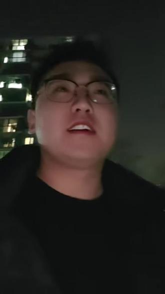 #喜茶 #夫妻日常 她说活动就这一天,明天就没了。行吧,她高兴我也高兴,我去给她买